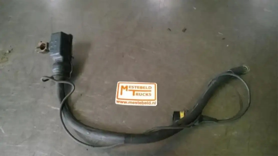Mercedes-Benz Massakabel met accusensor - Frame/ Chassis for Truck: picture 1 Mercedes-Benz Massakabel met accusensor - Frame/ Chassis for Truck: picture 1