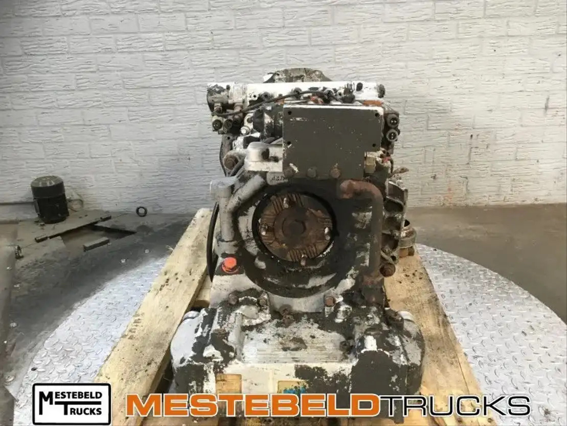 Mercedes-Benz Versnellingsbak GO 170/6-8.2-1 - Gearbox and parts for Truck: picture 1 Mercedes-Benz Versnellingsbak GO 170/6-8.2-1 - Gearbox and parts for Truck: picture 1