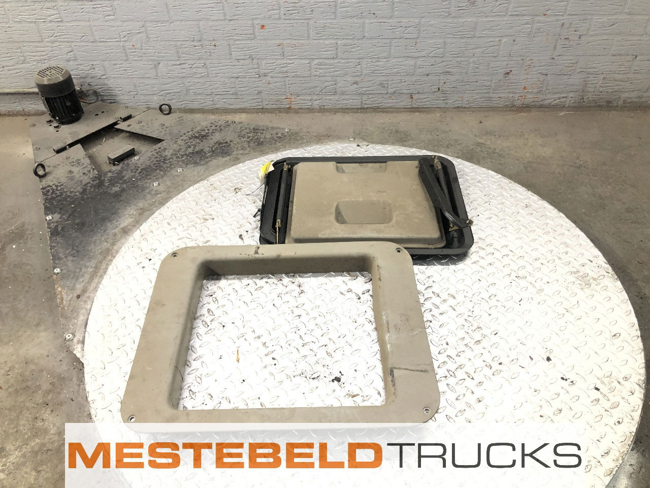 Scania Dakluik P94 - Cab and interior for Truck: picture 1 Scania Dakluik P94 - Cab and interior for Truck: picture 1