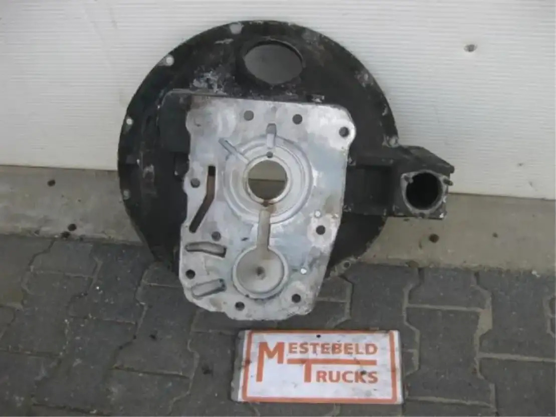 Scania Koppelingshuis - Gearbox and parts for Truck: picture 2 Scania Koppelingshuis - Gearbox and parts for Truck: picture 2