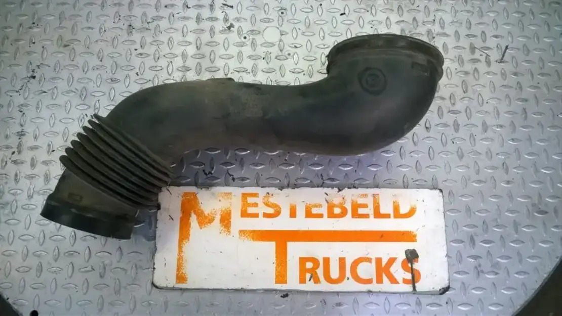 Scania R500 V8 Luchtinlaatbuis R500 - Air intake pipe for Truck: picture 1 Scania R500 V8 Luchtinlaatbuis R500 - Air intake pipe for Truck: picture 1