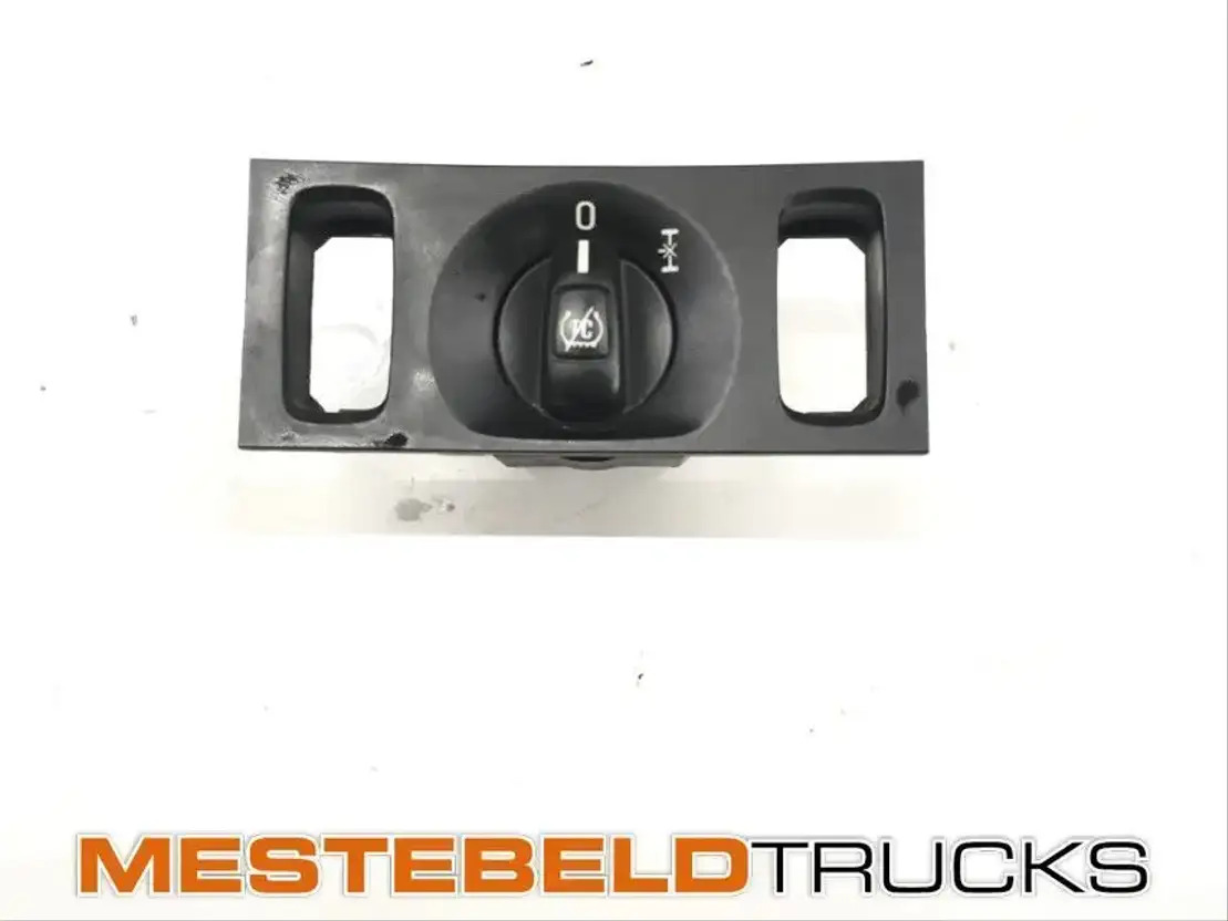 Scania Traction control schakelaar - Electrical system for Truck: picture 1 Scania Traction control schakelaar - Electrical system for Truck: picture 1