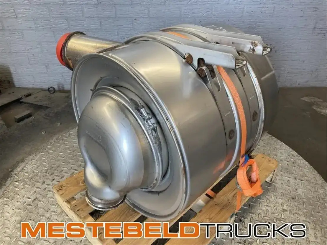 Scania Uitlaatdemper - Muffler/ Exhaust system for Truck: picture 1 Scania Uitlaatdemper - Muffler/ Exhaust system for Truck: picture 1