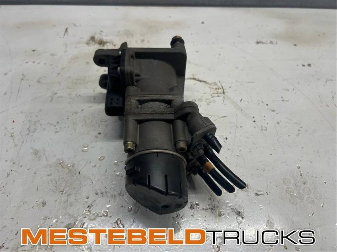 Volvo Voetremventiel  - Brake parts for Truck: picture 1 Volvo Voetremventiel  - Brake parts for Truck: picture 1