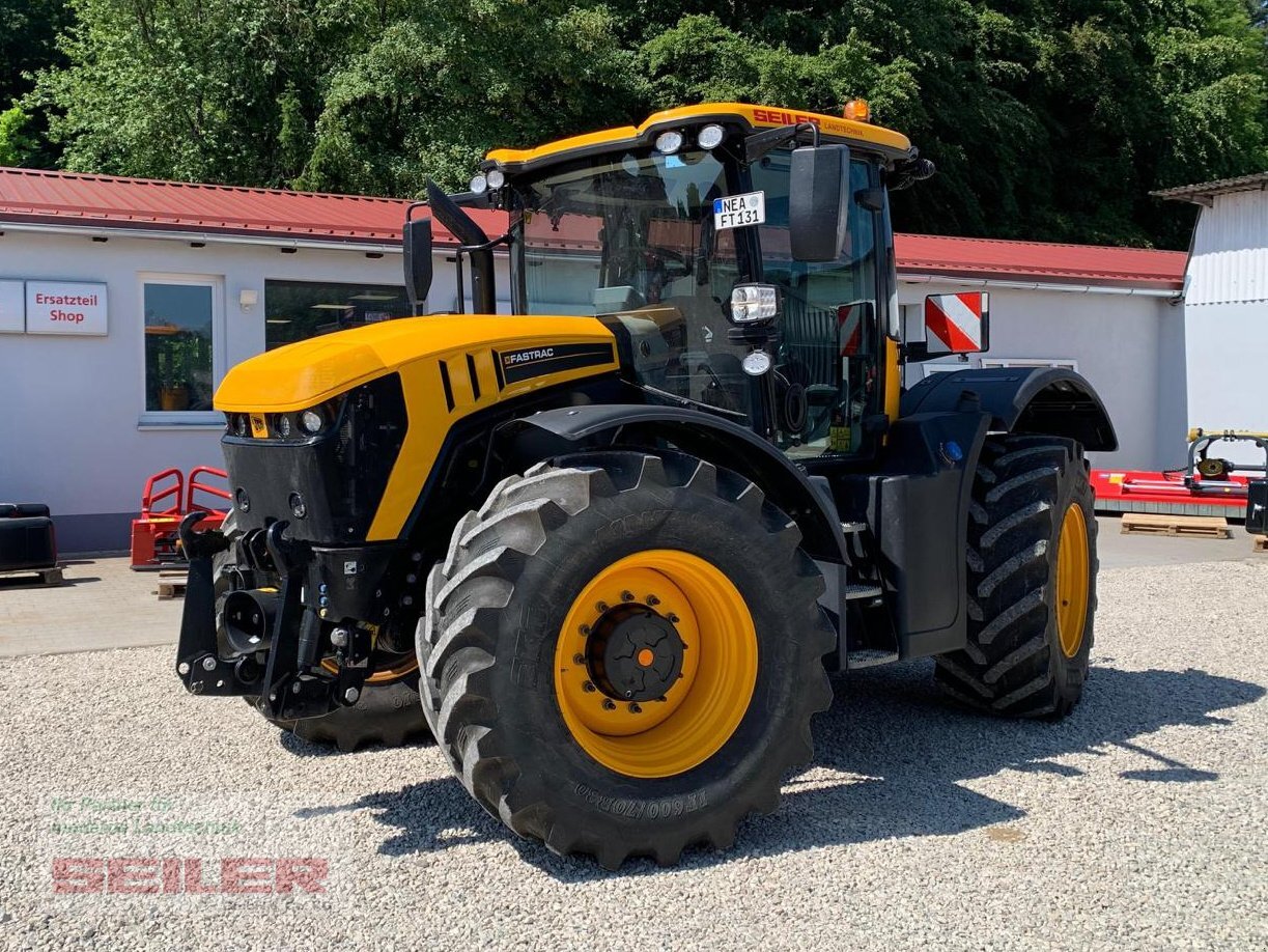 JCB Fastrac 4220 - Farm tractor: picture 1 JCB Fastrac 4220 - Farm tractor: picture 1