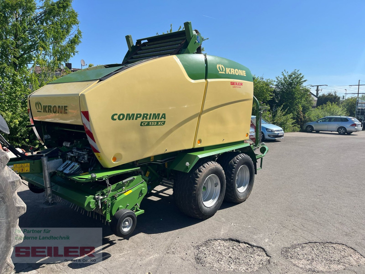 Krone Comprima CF 155 XC - Round baler: picture 1 Krone Comprima CF 155 XC - Round baler: picture 1