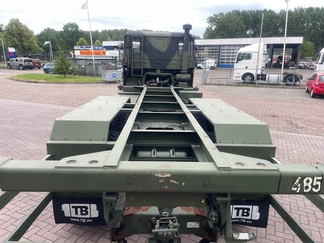 Cab chassis truck DAF 3600 6x6: picture 13