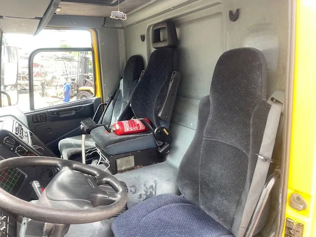 Cab chassis truck DAF CF 75.250 6x2 Euro 2 Automatic NL-Truck Original KM'S: picture 12