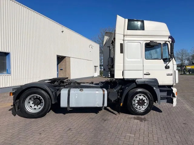 MAN 19.463 6 Cilinder Manual pomp - Tractor unit: picture 2 MAN 19.463 6 Cilinder Manual pomp - Tractor unit: picture 2