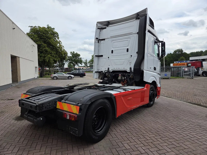 Mercedes-Benz Actros 1845 Retarder, 2 tanks, Automatic, 2 beds - Tractor unit: picture 3 Mercedes-Benz Actros 1845 Retarder, 2 tanks, Automatic, 2 beds - Tractor unit: picture 3