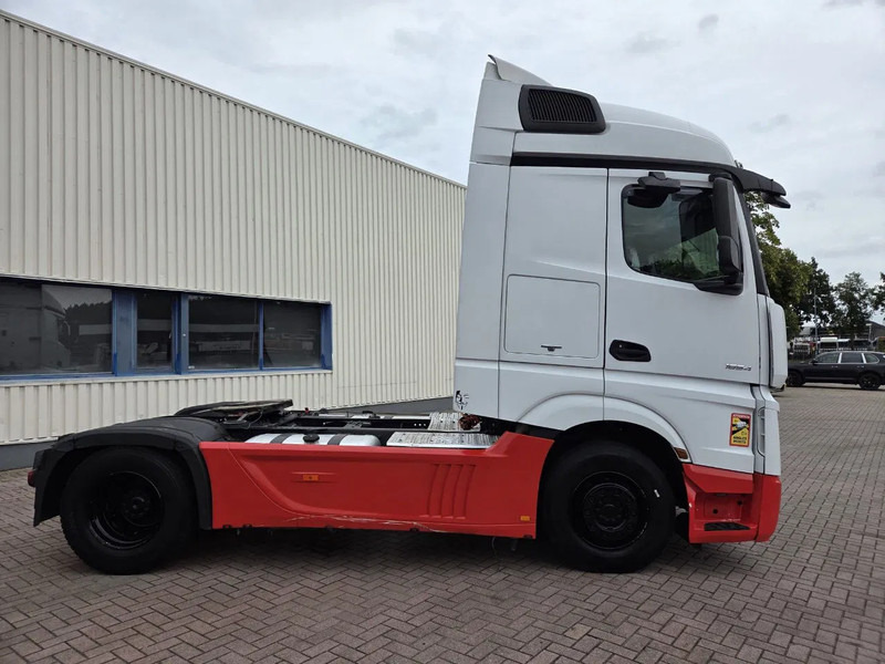 Mercedes-Benz Actros 1845 Retarder 2x tanks Euro 5 Automatic - Tractor unit: picture 2 Mercedes-Benz Actros 1845 Retarder 2x tanks Euro 5 Automatic - Tractor unit: picture 2