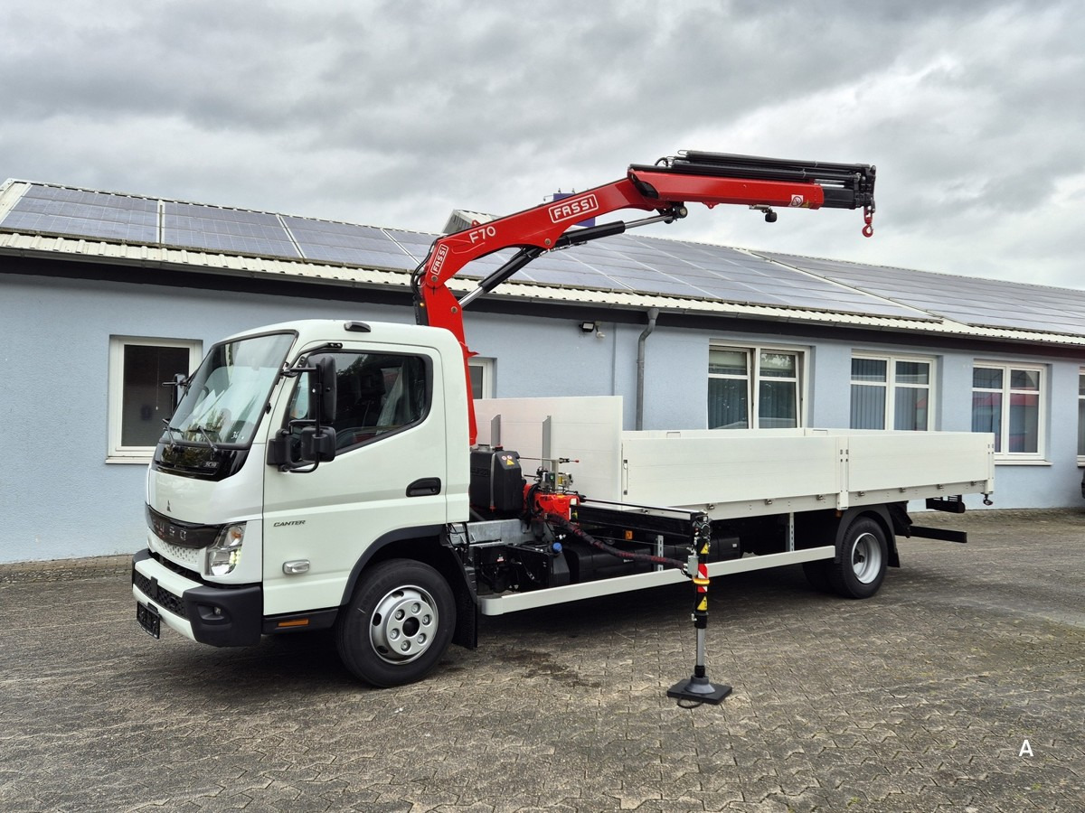 FUSO FUSO 9C18 Canter Alu Pritsche 5.5m Kran 3x hydr. - Flatbed van: picture 5 FUSO FUSO 9C18 Canter Alu Pritsche 5.5m Kran 3x hydr. - Flatbed van: picture 5