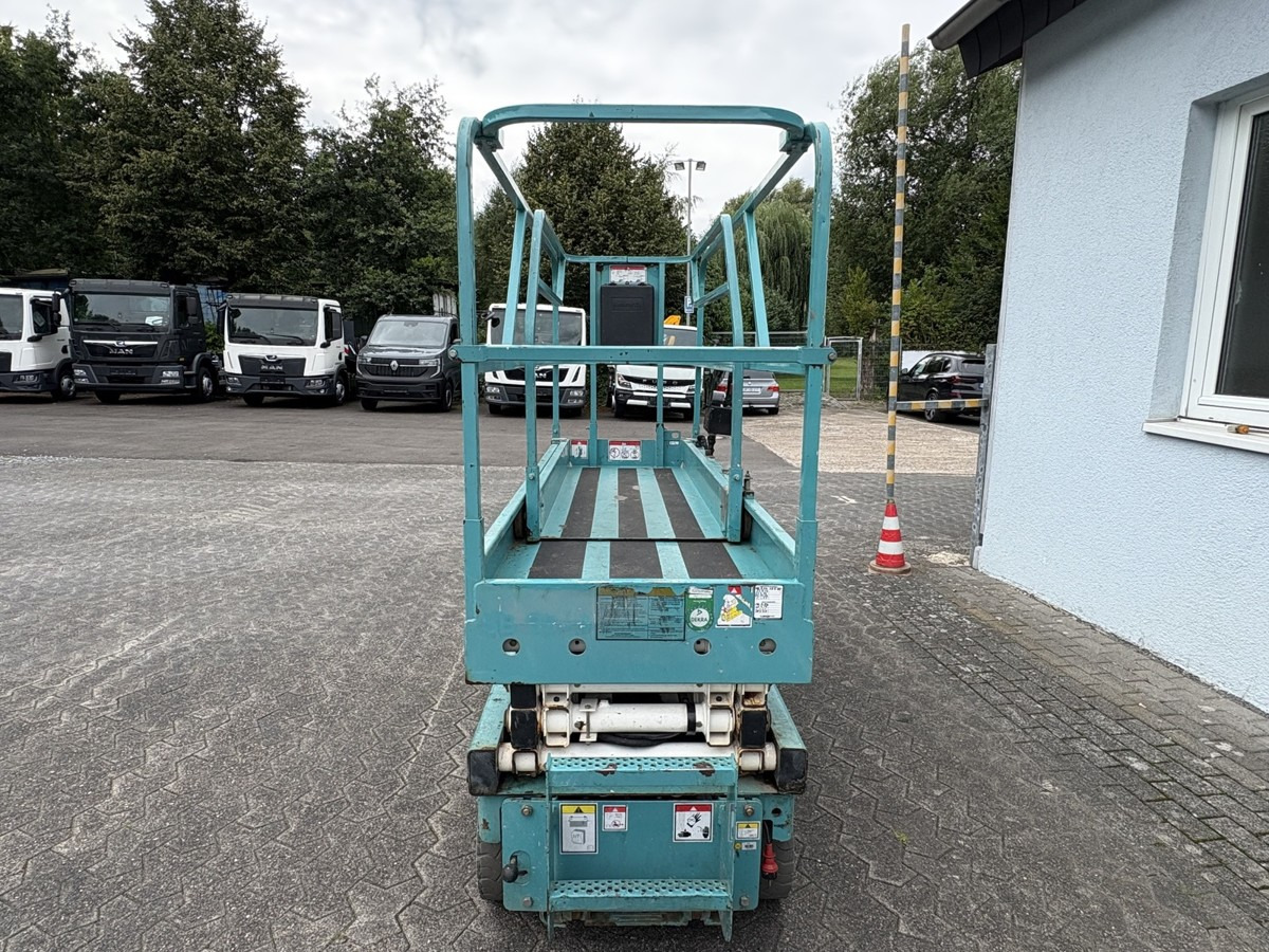 GENIE Haulotte Compact 8 baugleich GS 2032 sofort verf - Scissor lift: picture 2 GENIE Haulotte Compact 8 baugleich GS 2032 sofort verf - Scissor lift: picture 2