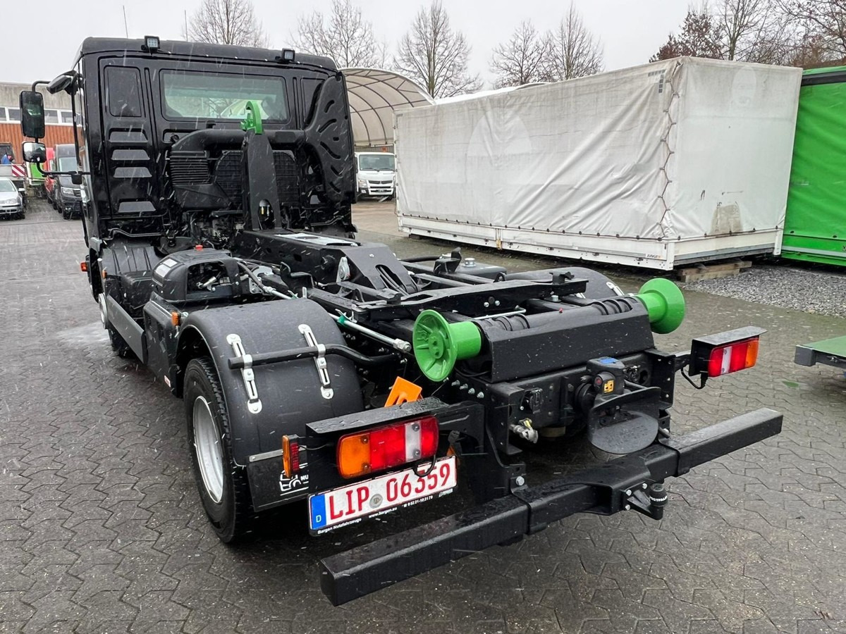 Hook lift truck MAN TGL 12.250 BL City Abrollkipper AHK Euro 6: picture 19