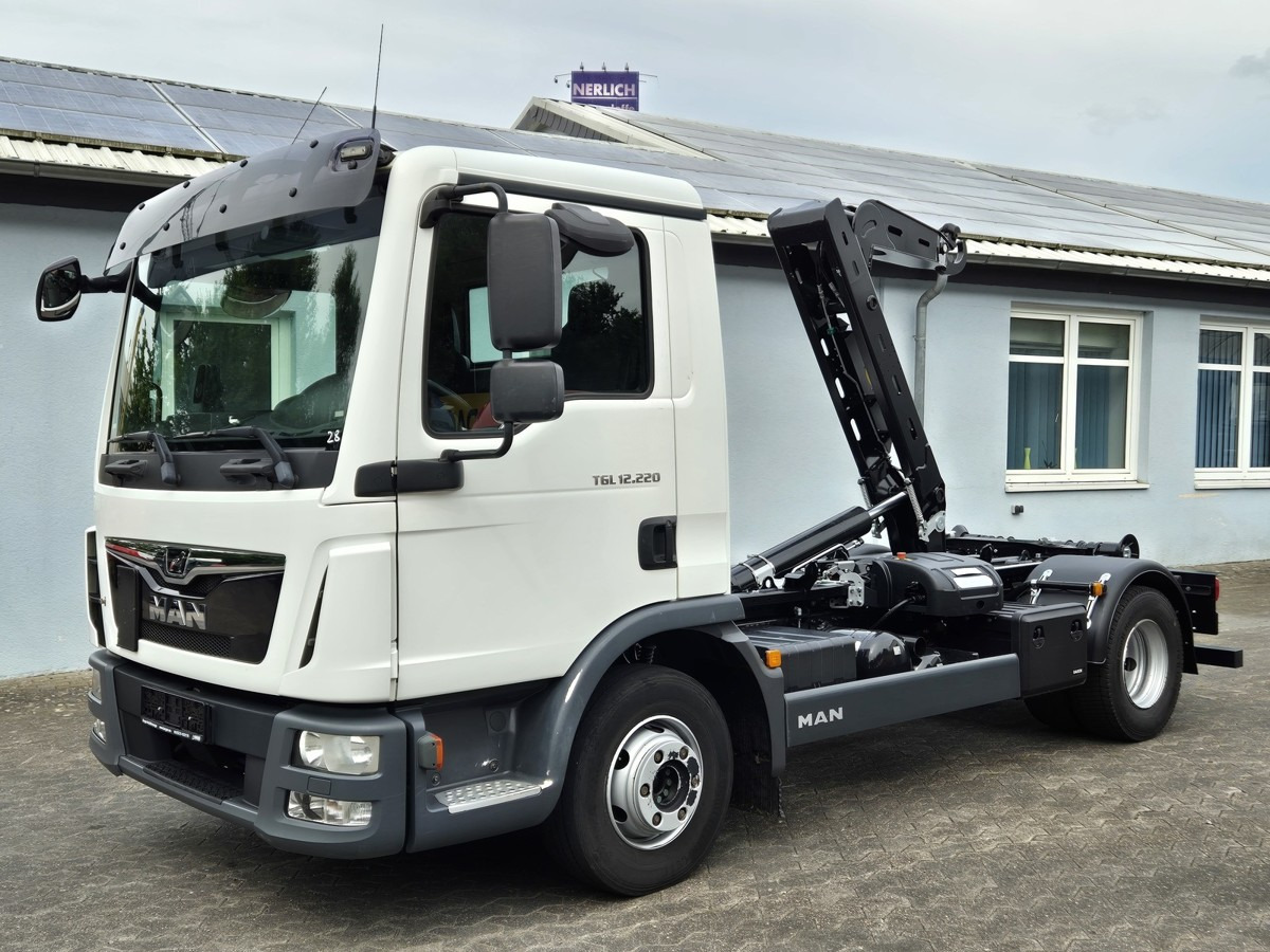 MAN TGL 12.250 BL City Abrollkipper NEU AHK Euro 6 - Hook lift truck: picture 1 MAN TGL 12.250 BL City Abrollkipper NEU AHK Euro 6 - Hook lift truck: picture 1
