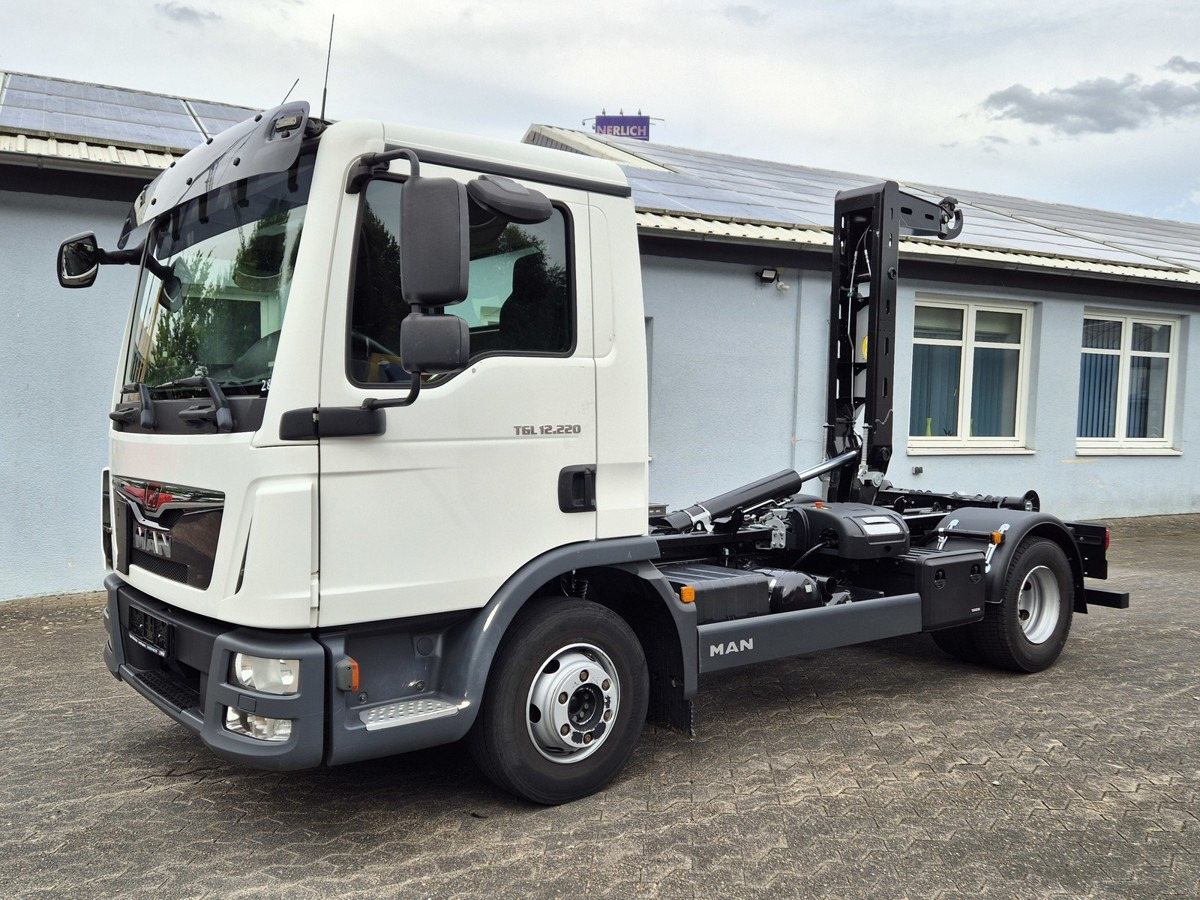 MAN TGL 12.250 BL City Abrollkipper NEU AHK Euro 6 - Hook lift truck: picture 2 MAN TGL 12.250 BL City Abrollkipper NEU AHK Euro 6 - Hook lift truck: picture 2
