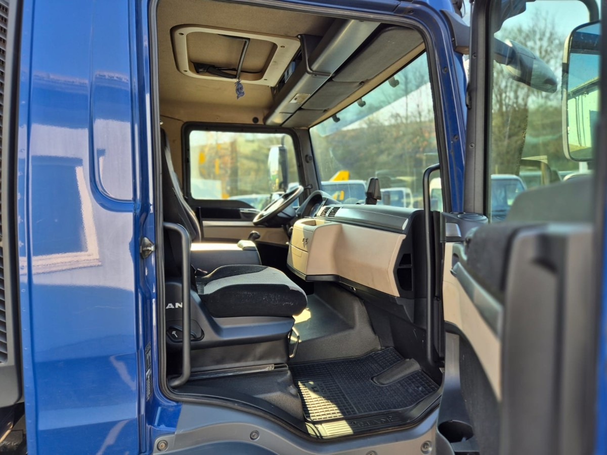 MAN TGL 8.220 Koffer 6.20m LBW AHK 8.190 - Autotransporter truck, Van: picture 3 MAN TGL 8.220 Koffer 6.20m LBW AHK 8.190 - Autotransporter truck, Van: picture 3