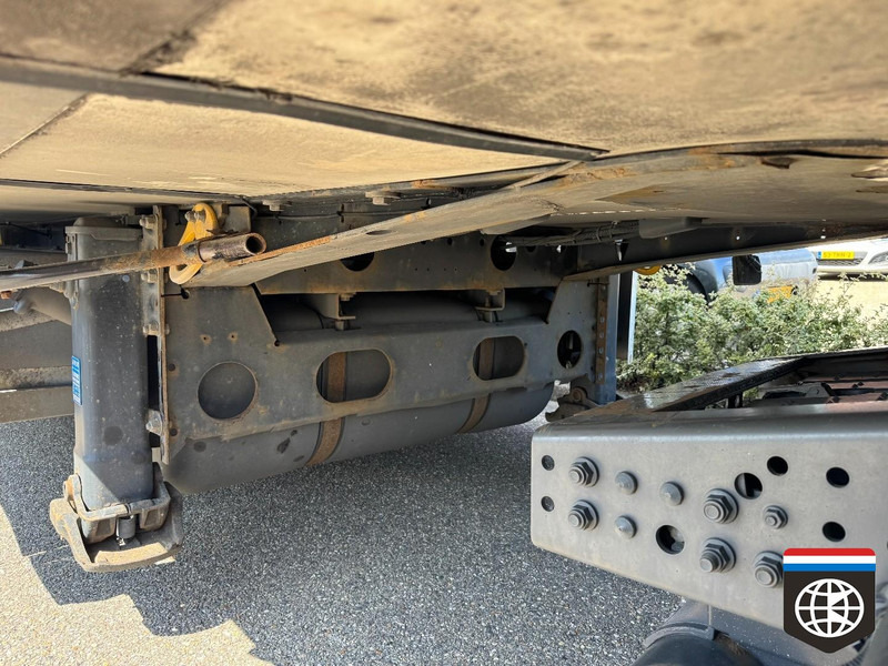 Krone N/A FRC/ ATP 02-26 - DUO TEMP - LIFT AXLE - DOUBLE STOCK - TRENNWAND - Refrigerator trailer: picture 5 Krone N/A FRC/ ATP 02-26 - DUO TEMP - LIFT AXLE - DOUBLE STOCK - TRENNWAND - Refrigerator trailer: picture 5