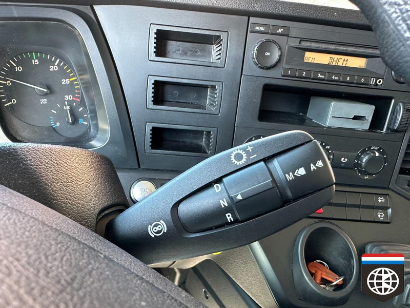 Curtainsider truck Mercedes-Benz ANTOS: picture 14 Curtainsider truck Mercedes-Benz ANTOS: picture 14