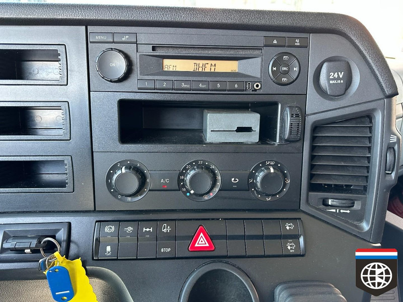 Curtainsider truck Mercedes-Benz ANTOS: picture 12 Curtainsider truck Mercedes-Benz ANTOS: picture 12