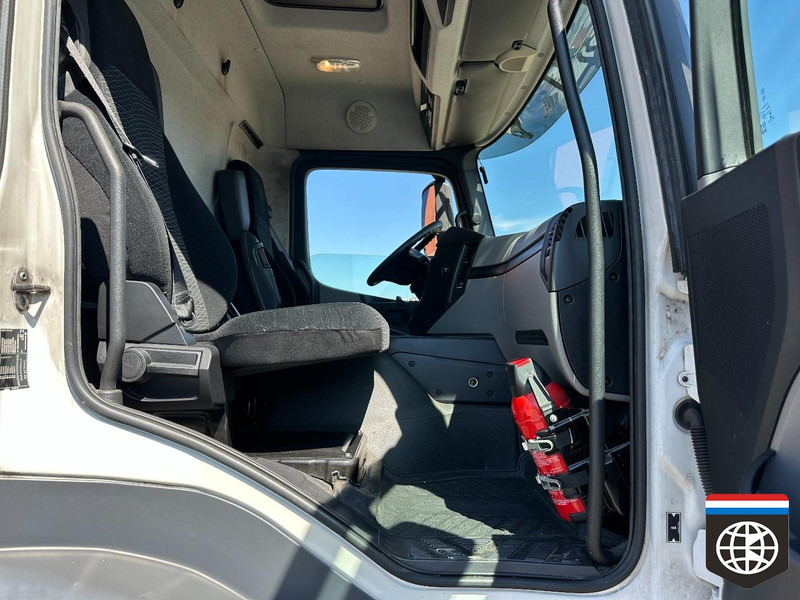 Curtainsider truck Mercedes-Benz ANTOS: picture 16 Curtainsider truck Mercedes-Benz ANTOS: picture 16