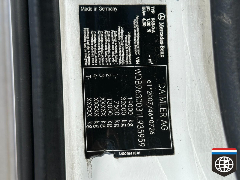 Curtainsider truck Mercedes-Benz ANTOS: picture 17 Curtainsider truck Mercedes-Benz ANTOS: picture 17