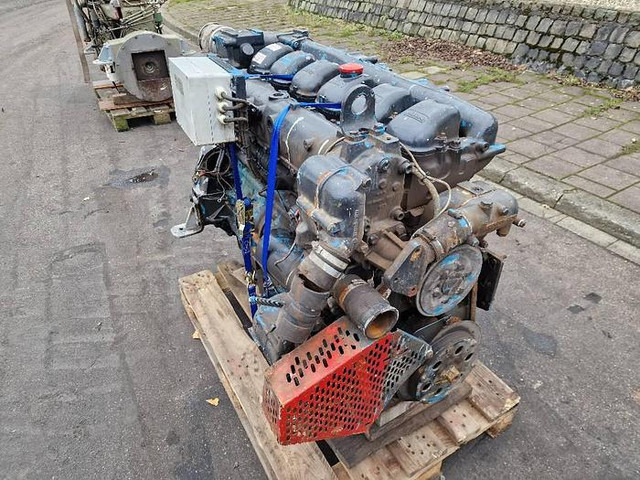 MAN D2866E - Construction machinery: picture 3 MAN D2866E - Construction machinery: picture 3