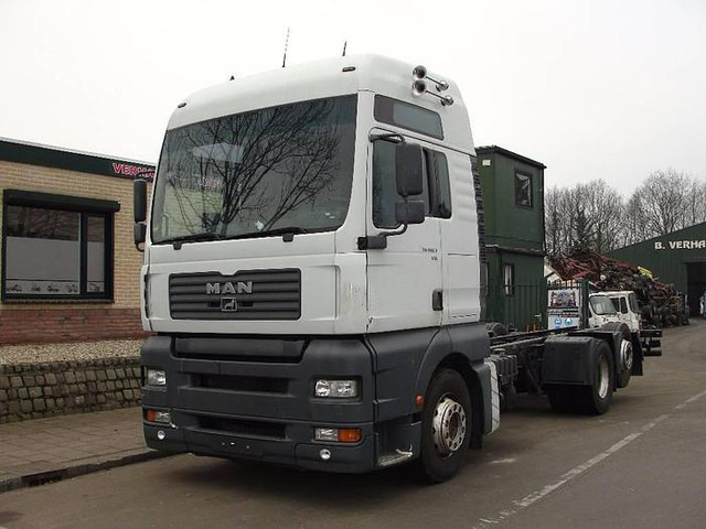 MAN 26.460 6X2 - Cab chassis truck: picture 1 MAN 26.460 6X2 - Cab chassis truck: picture 1