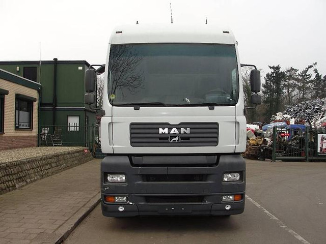 MAN 26.460 6X2 - Cab chassis truck: picture 2 MAN 26.460 6X2 - Cab chassis truck: picture 2