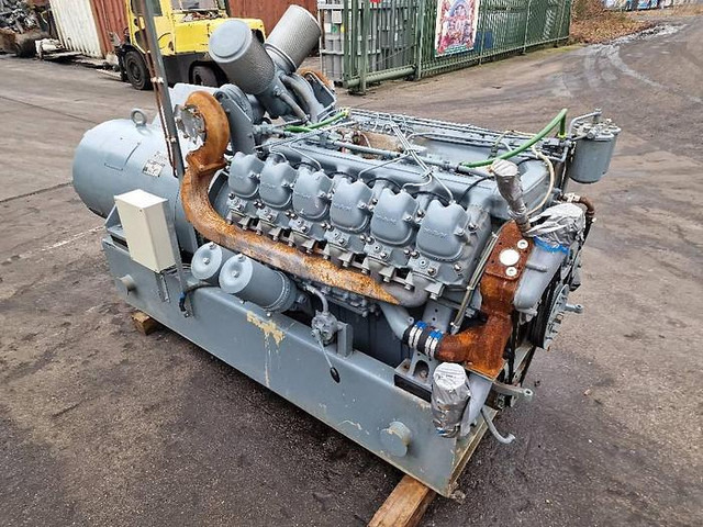 MAN D2542MTE - Generator set: picture 3 MAN D2542MTE - Generator set: picture 3