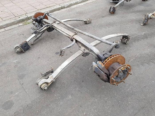 Mercedes-Benz Vario 815 D - Spare parts: picture 2 Mercedes-Benz Vario 815 D - Spare parts: picture 2