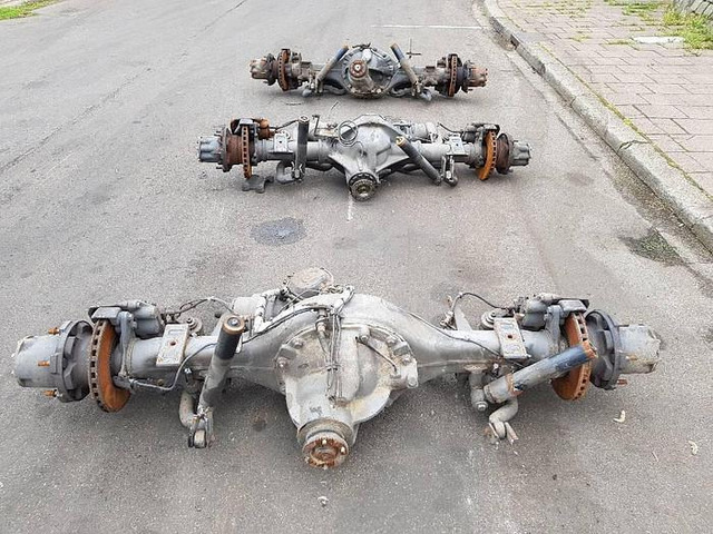 Mercedes-Benz Vario 815 D - Spare parts: picture 5 Mercedes-Benz Vario 815 D - Spare parts: picture 5
