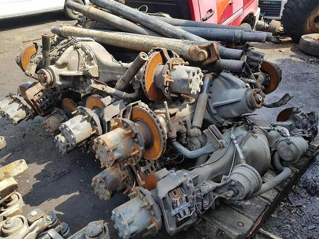 Mercedes-Benz Vario 815 D - Spare parts: picture 4 Mercedes-Benz Vario 815 D - Spare parts: picture 4