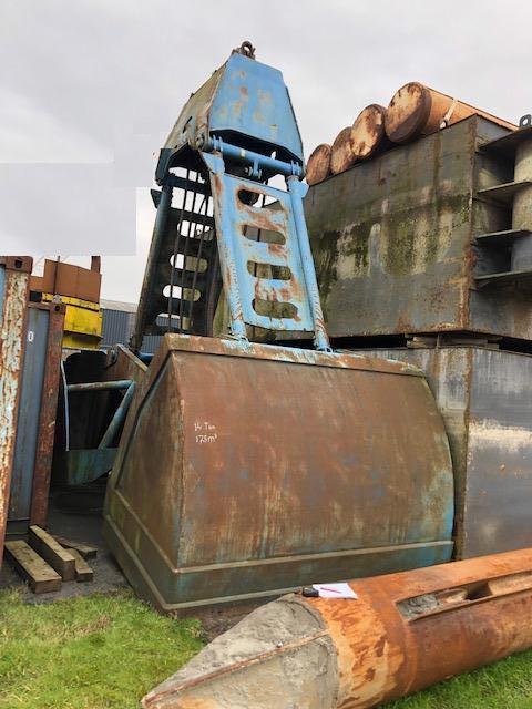 Unknown 17½ m³ - Clamshell bucket for Truck: picture 1 Unknown 17½ m³ - Clamshell bucket for Truck: picture 1