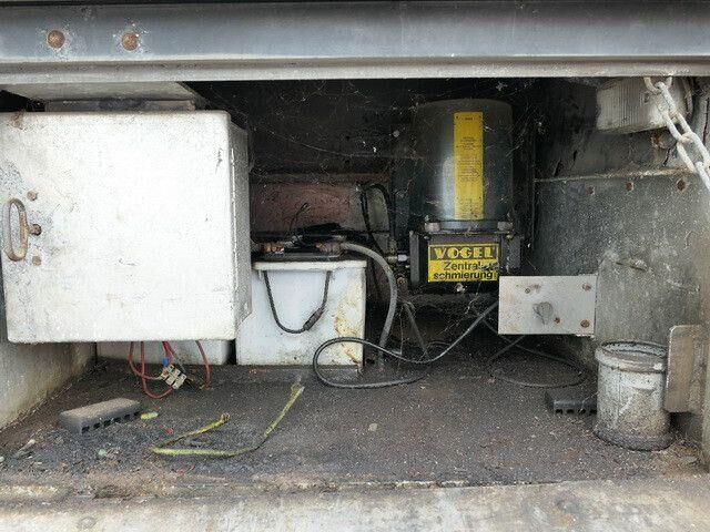 Farm trailer Bannas AT 24.83, 3 Etagen, Schweine, Liftachse: picture 15