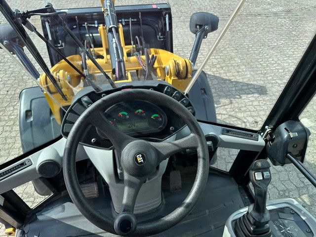 Wheel loader CAT 907 M 4x4, 4+1 Schaufel, Palettengabel, S.W.S: picture 13