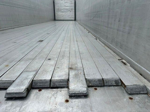 Fliegl SDS 390, 93m³, 10mm Boden, 2-Achser, Funk - Closed box semi-trailer: picture 5 Fliegl SDS 390, 93m³, 10mm Boden, 2-Achser, Funk - Closed box semi-trailer: picture 5