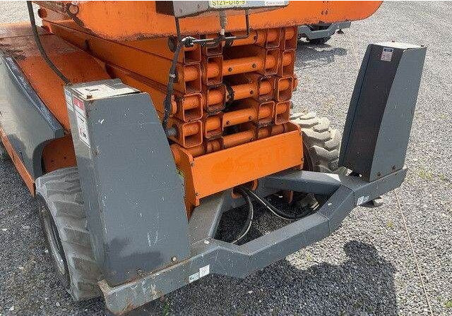 Haulotte Compact 12 DX, Geländegängig, Kubota, 12,15m - Scissor lift: picture 5 Haulotte Compact 12 DX, Geländegängig, Kubota, 12,15m - Scissor lift: picture 5