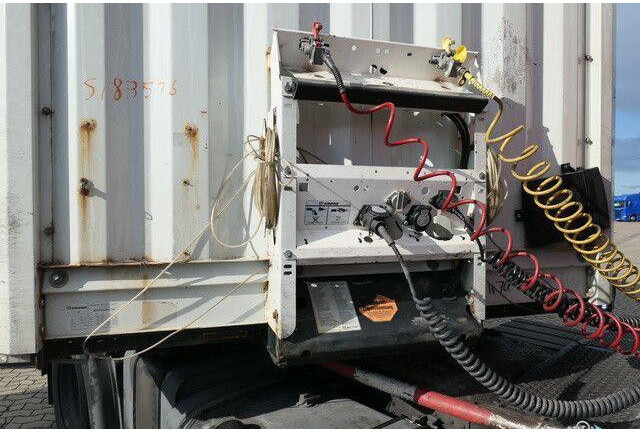 Krone SD, Edscha, Schiebeplane, Zurrösen, Luftfederung - Curtainsider semi-trailer: picture 5 Krone SD, Edscha, Schiebeplane, Zurrösen, Luftfederung - Curtainsider semi-trailer: picture 5