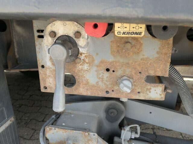 Closed box semi-trailer Krone SDK 27, Schlüssellochblech, LBW, Luft-Lift, SAF: picture 12 Closed box semi-trailer Krone SDK 27, Schlüssellochblech, LBW, Luft-Lift, SAF: picture 12