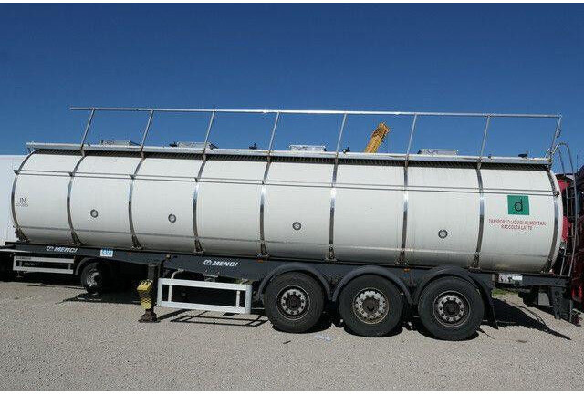 Menci SA 105, Isoliert, Tank aus 2016, 32m³, 4 Kammern - Tank semi-trailer: picture 3 Menci SA 105, Isoliert, Tank aus 2016, 32m³, 4 Kammern - Tank semi-trailer: picture 3