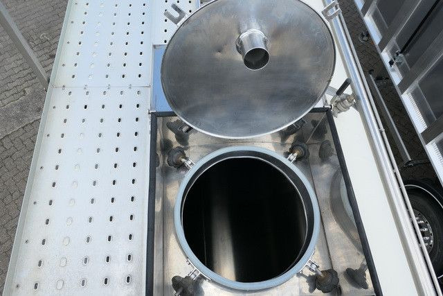 Tank semi-trailer for transportation of milk Menci SA 105, isoliert, 32m³, 4 Kammern, Alu-Felgen: picture 12