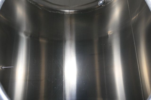 Tank semi-trailer for transportation of milk Menci SA 105, isoliert, 32m³, 4 Kammern, Alu-Felgen: picture 13