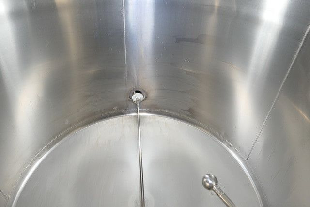 Tank semi-trailer for transportation of milk Menci SA 105, isoliert, 32m³, 4 Kammern, Alu-Felgen: picture 15