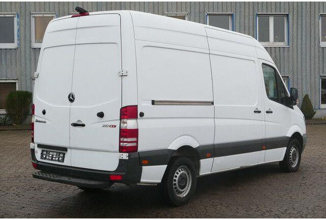 Mercedes-Benz 213 CDI Sprinter 4x2, Klima, 3. Sitz, Holzausbau - Small van: picture 4 Mercedes-Benz 213 CDI Sprinter 4x2, Klima, 3. Sitz, Holzausbau - Small van: picture 4