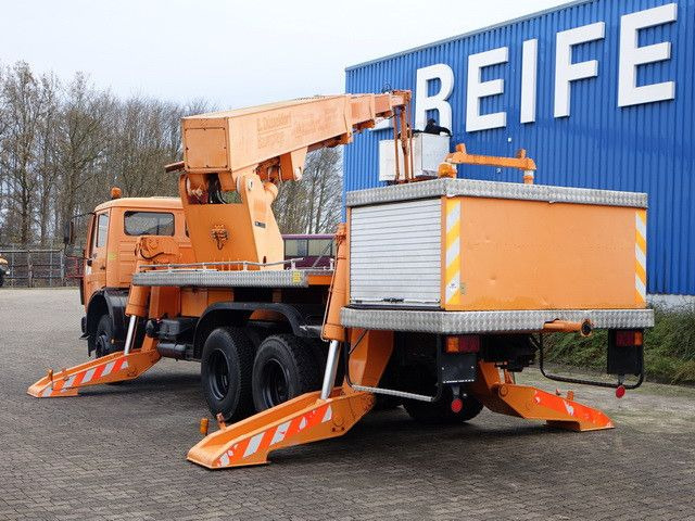 Mercedes-Benz 2222 6x4, Ruthmann, 28m³, 3. Sitz, Blattfederung - Truck mounted aerial platform: picture 5 Mercedes-Benz 2222 6x4, Ruthmann, 28m³, 3. Sitz, Blattfederung - Truck mounted aerial platform: picture 5