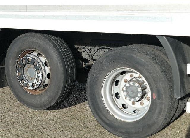 Refrigerator truck Mercedes-Benz 2543 L Antos 6x2, 37 Paletten, Kompl. Zug, TOP: picture 9 Refrigerator truck Mercedes-Benz 2543 L Antos 6x2, 37 Paletten, Kompl. Zug, TOP: picture 9