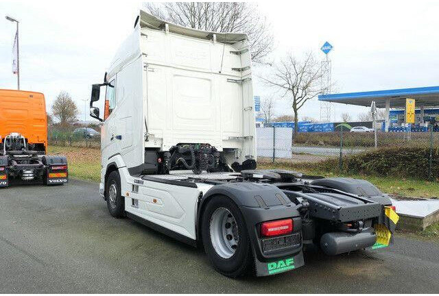 DAF XG 530 FT 4x2, Intarder, 2x Tank, Standklima - Tractor unit: picture 3 DAF XG 530 FT 4x2, Intarder, 2x Tank, Standklima - Tractor unit: picture 3