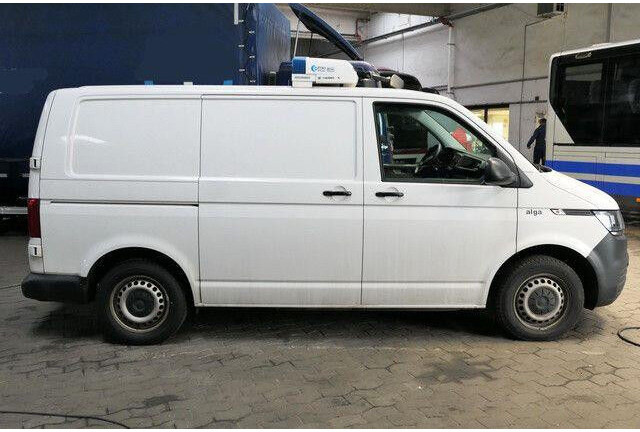 Volkswagen T 6 4x2, Thermo King E200MAX50, 3. Sitz, 184tkm - Refrigerated van: picture 3 Volkswagen T 6 4x2, Thermo King E200MAX50, 3. Sitz, 184tkm - Refrigerated van: picture 3