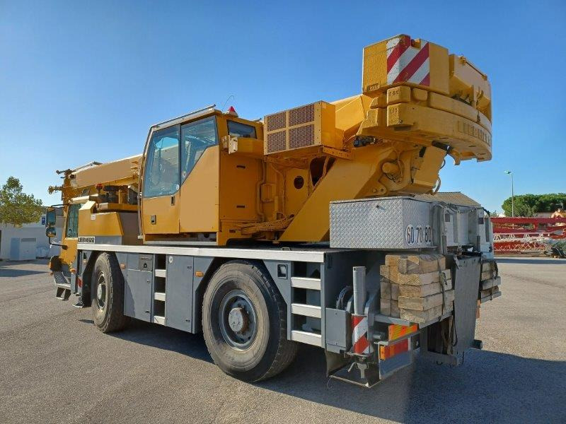LIEBHERR LTM 1040 2.1 - Mobile crane: picture 1 LIEBHERR LTM 1040 2.1 - Mobile crane: picture 1